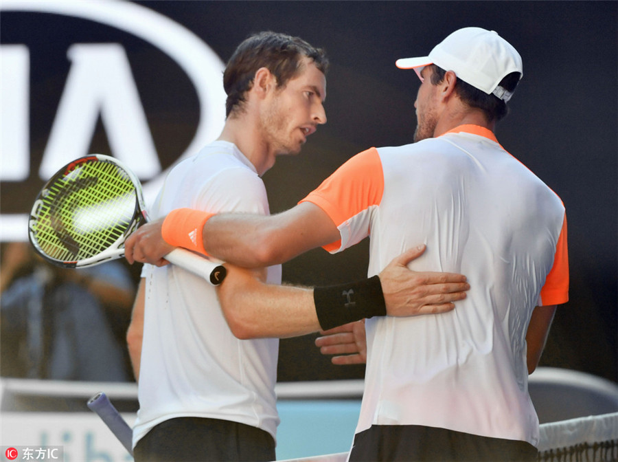Tough at the top: Murray, Kerber make 4th-round exits in Oz