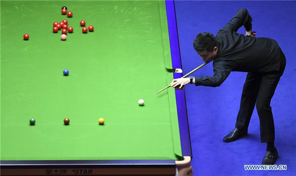 Ding Junhui, Judd Trump win at World Snooker China Open
