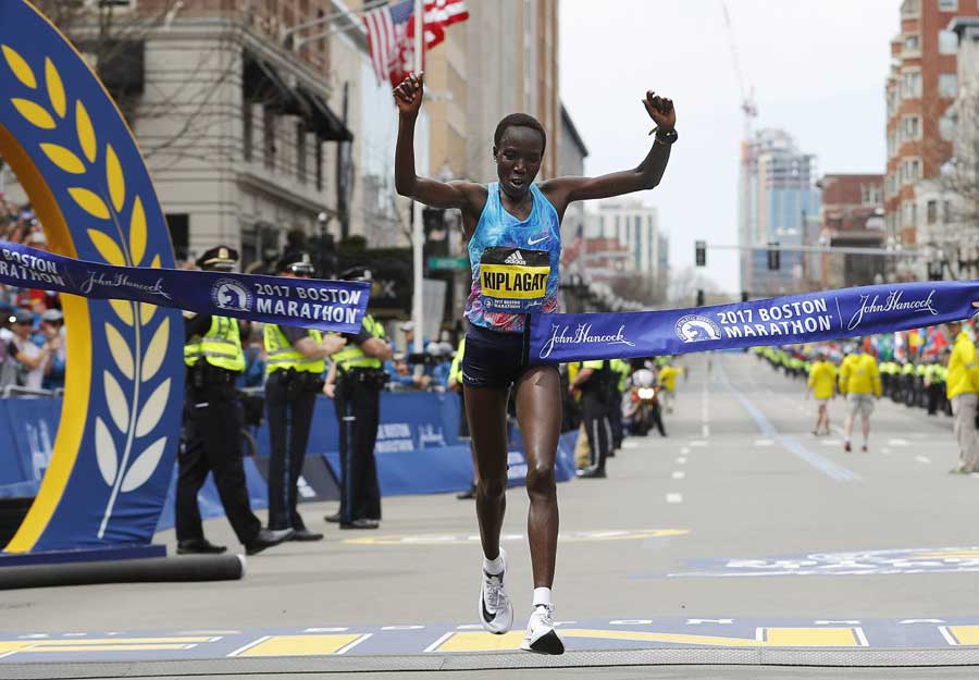 Kenyans sweep to victories at Boston Marathon