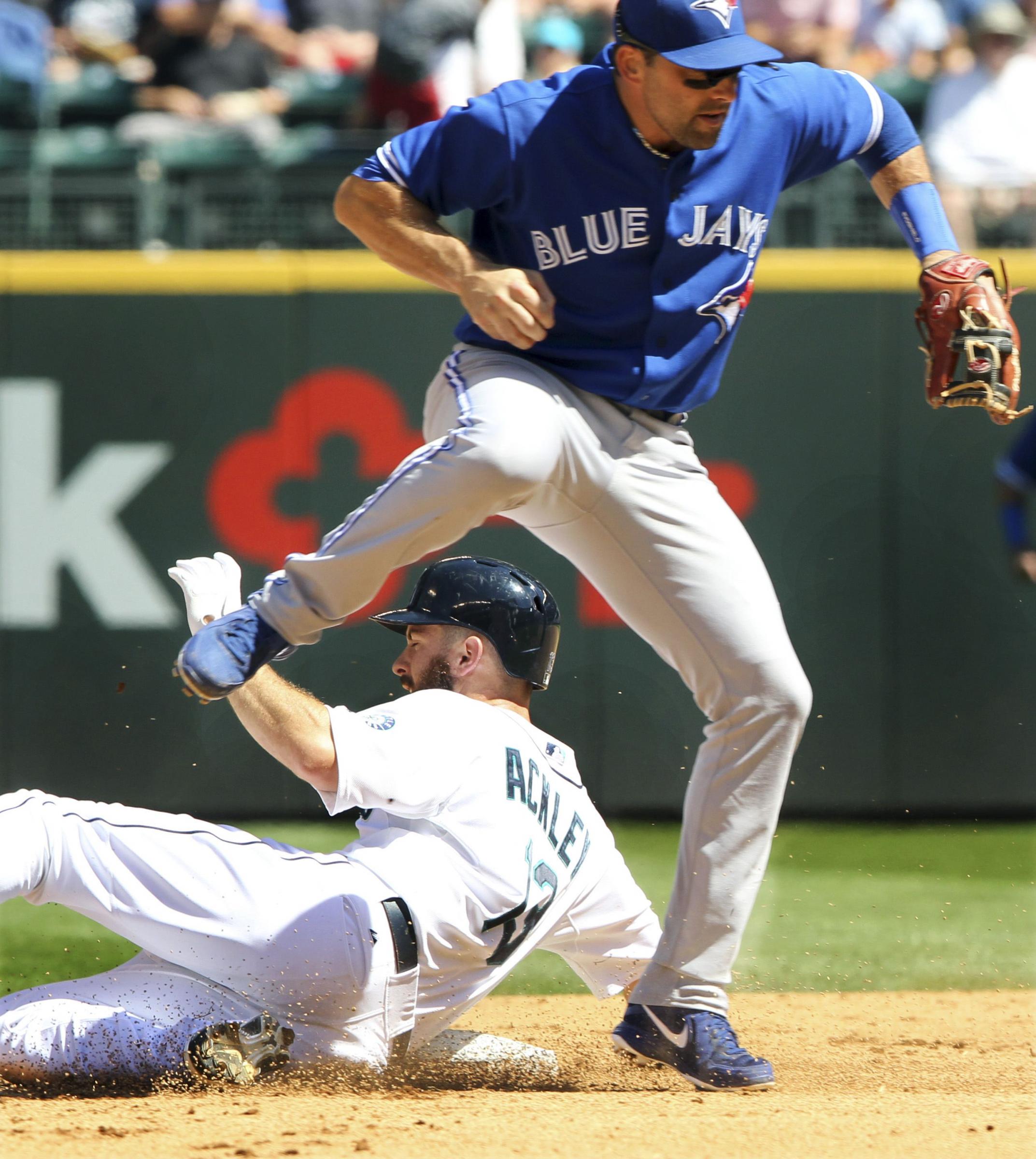 Mariners rally past Blue Jays for 9-7 victory