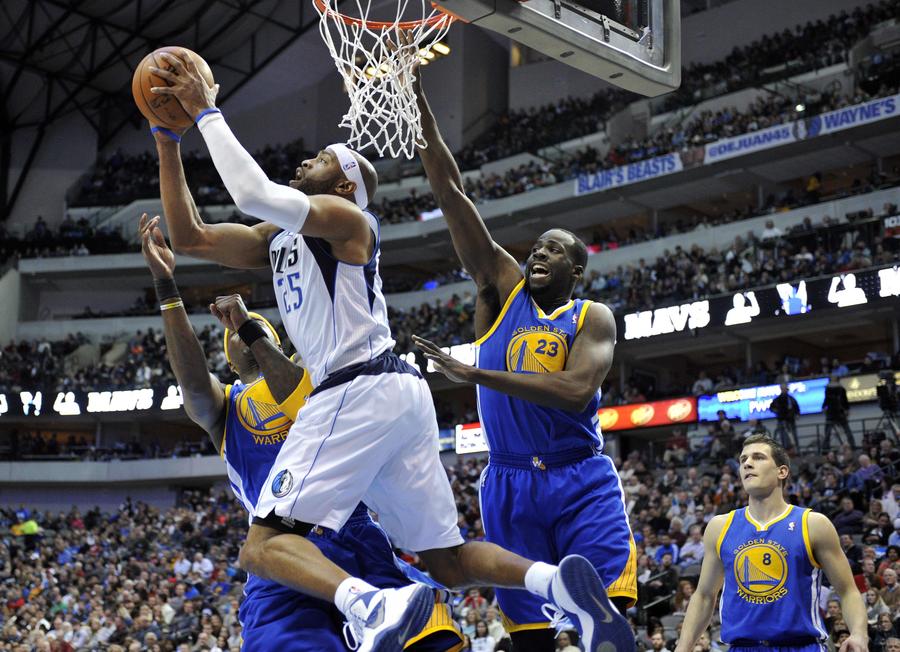 Mavericks hang on to defeat Warriors 103-99