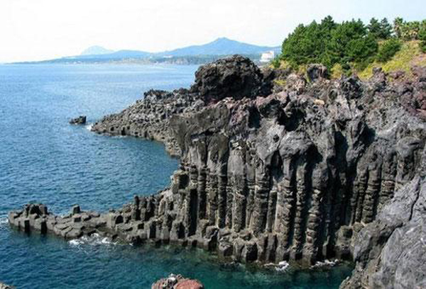 World's top 10 romantic islands
