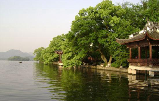 West Lake boosts revenues through free admission
