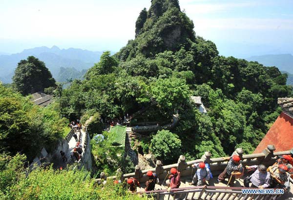 Experiencing unique Taoist culture in Wudang Mountain