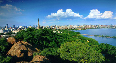 Top 10 satisfying tourist cities of 2012 in China