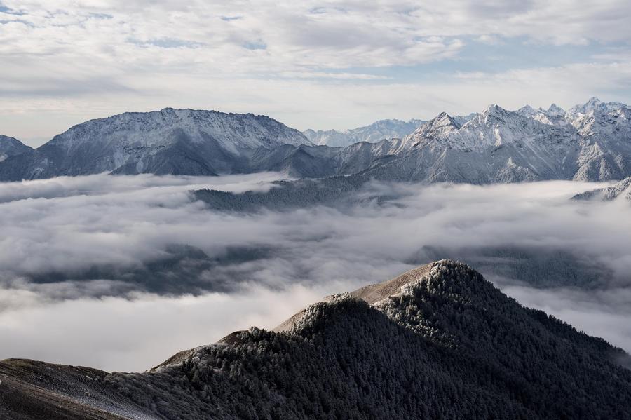 Snow-coated Mount Jiajin in Sichuan