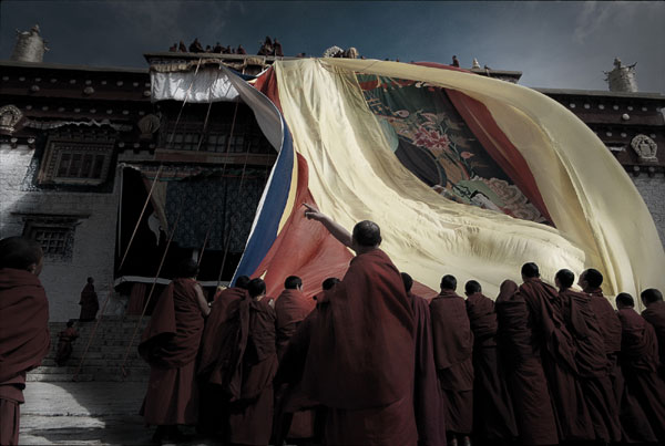 Presenting tibet