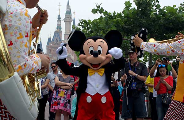 Shanghai Disney Resort regular season pricing begins in September