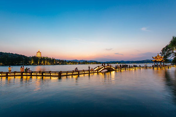 Travel guide to Hangzhou, a paradise on earth