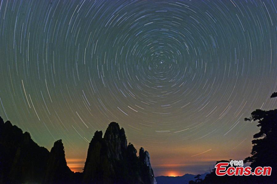 'Starry, starry nights' over Sanqing Mountain