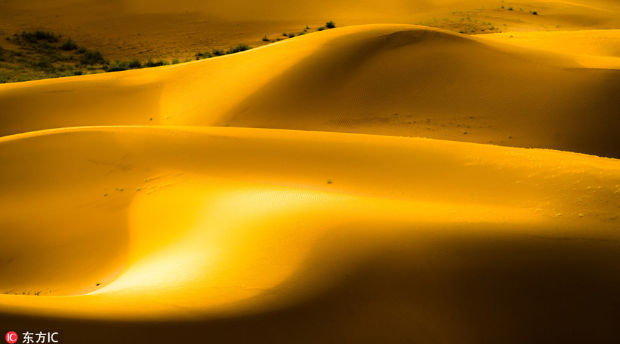 Stunning views in Badain Jaran Desert