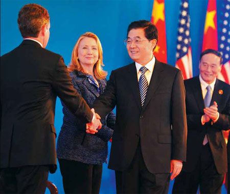 Hu stresses partnership at China-US dialogue
