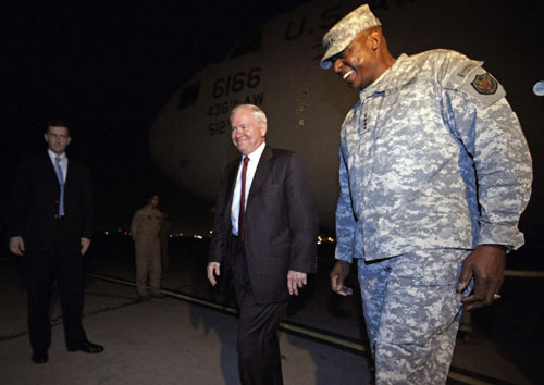 US defense secretary arrives in Baghdad for talks