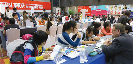 SUNY recruits students in China