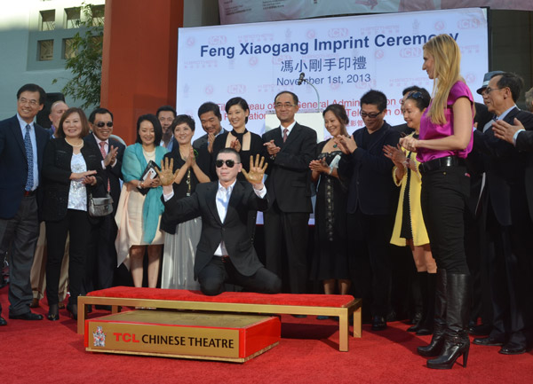 Movie director Feng leaves his marks at Hollywood ceremony
