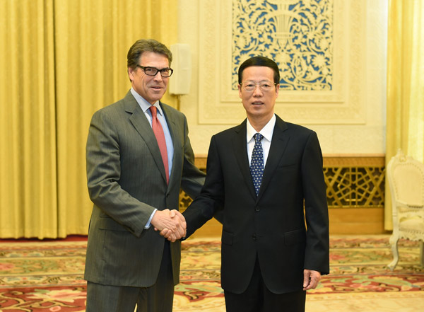 Texas governor tours China