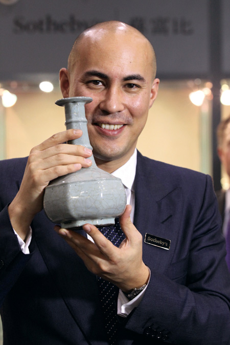 Chinese billionaire buys vase for $14.7 million