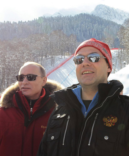 Here comes the Kremlin skiing buddies