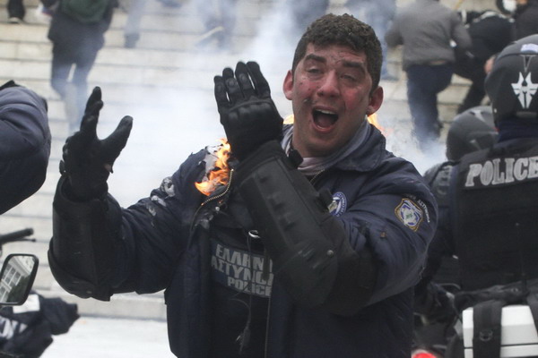 Greek protesters clash with police