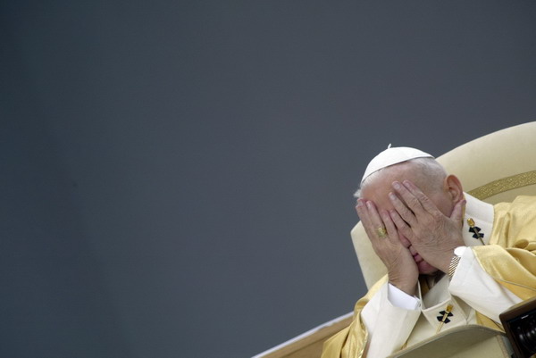 Vatican to beatify late John Paul II