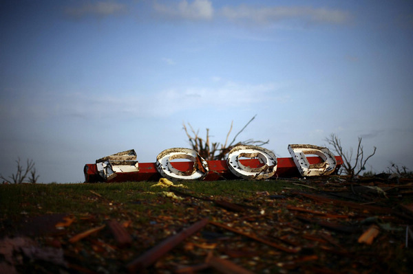 Tornado death toll rises to 122 in US