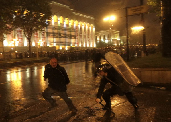 Georgian riot police clash with protesters