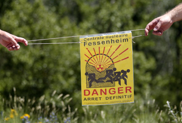 Protesters demand French nuclear plant closure