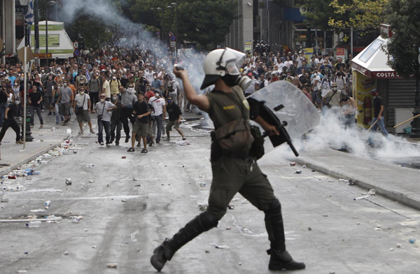 Greeks protest against austerity measures