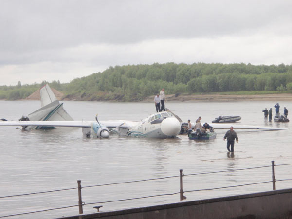 Russian plane makes emergency landing