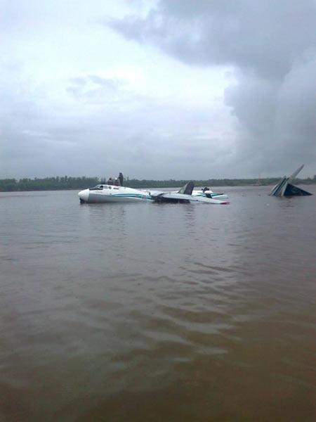 Russian plane makes emergency landing