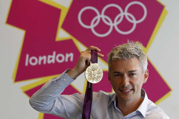 London 2012 unveils Olympic medals