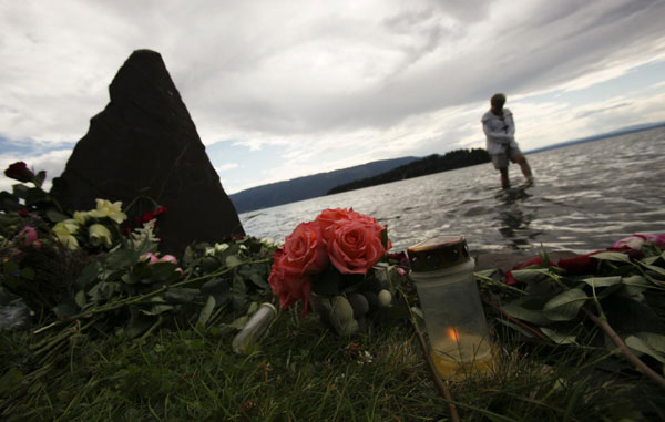 Norway mourns, buries dead, a week after massacre