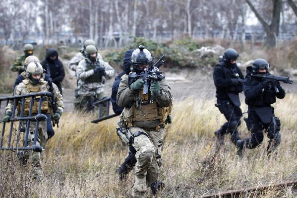 Poland trains security forces for football match|Europe|chinadaily.com.cn