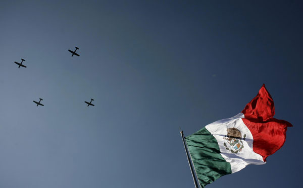 Air show at the Mexican Military Day