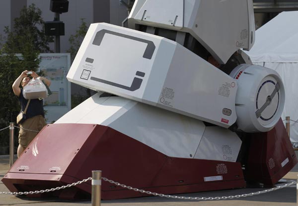 Full sized Gundam installed in Japan