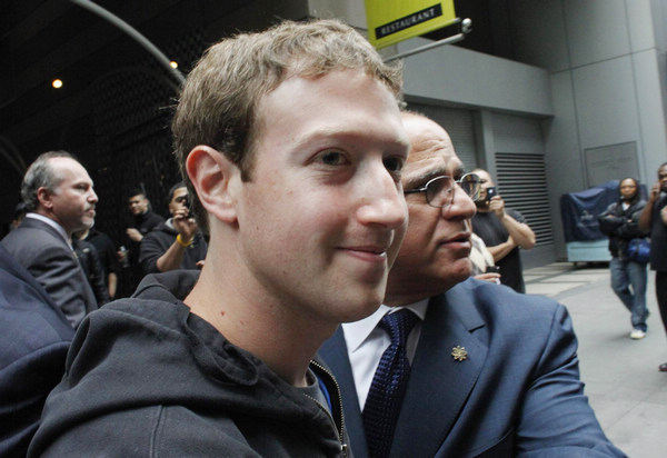 Facebook's Zuckerberg starts investor show in NY