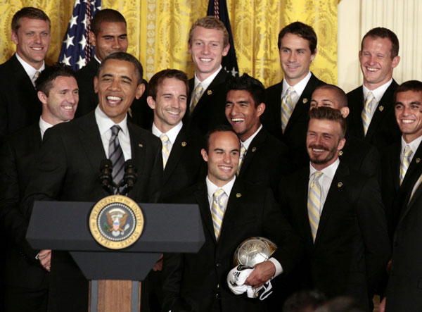 Obama welcomes Beckham to the White House