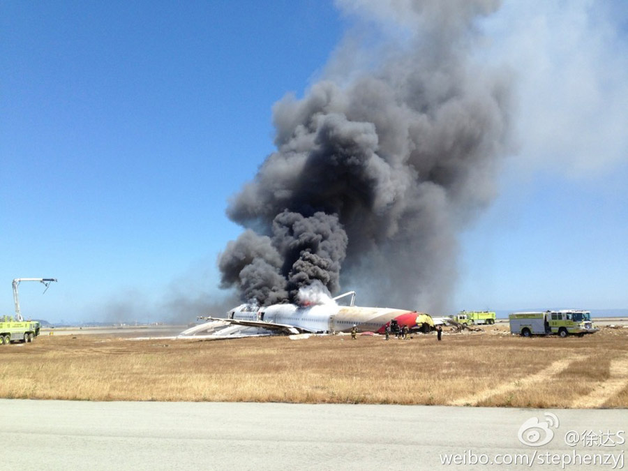 Pictures of the air crash scene by survivor