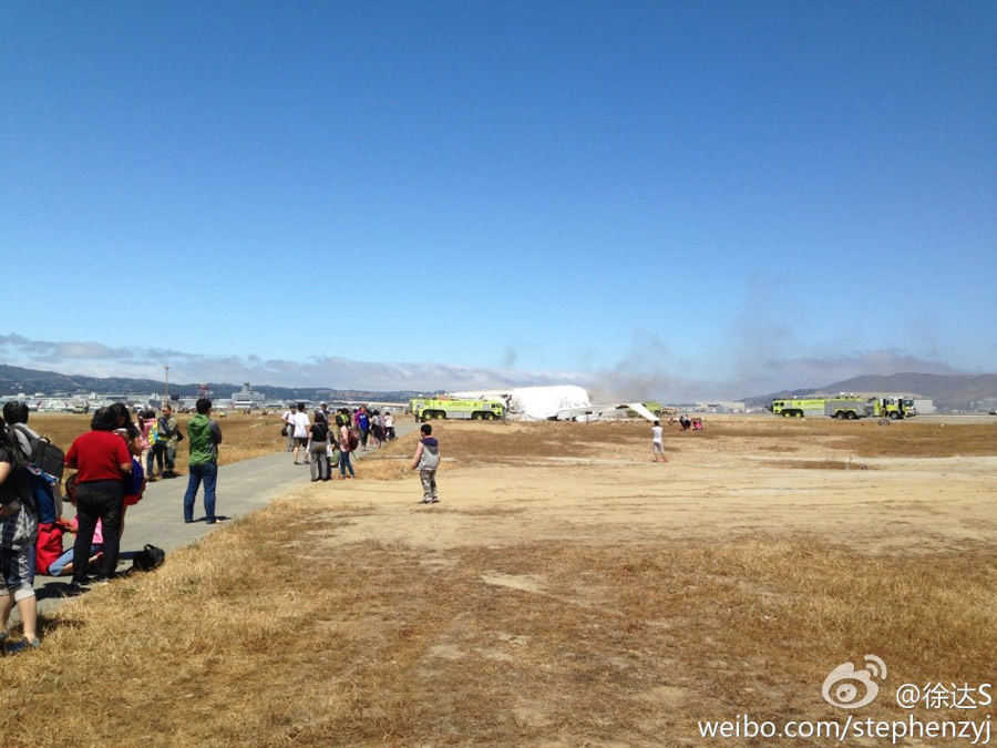 Pictures of the air crash scene by survivor