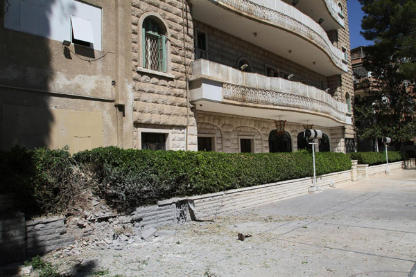 Mortar shell hits Chinese embassy in Syria, 1 injured