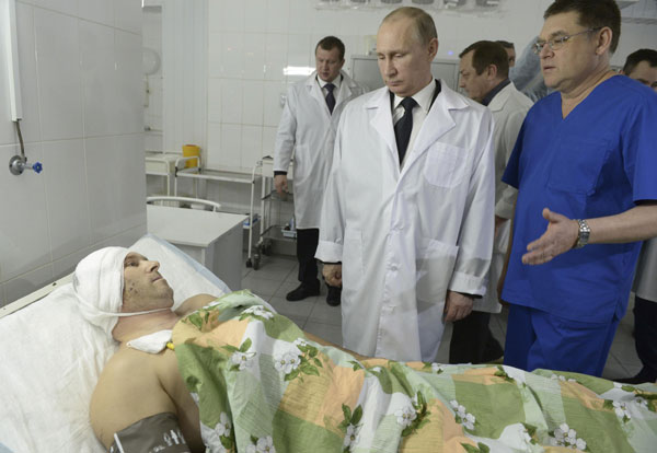 Putin visits Volgograd bombings victims