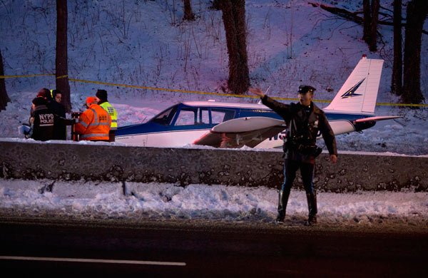 Small plane makes emergency landing on NY expressway