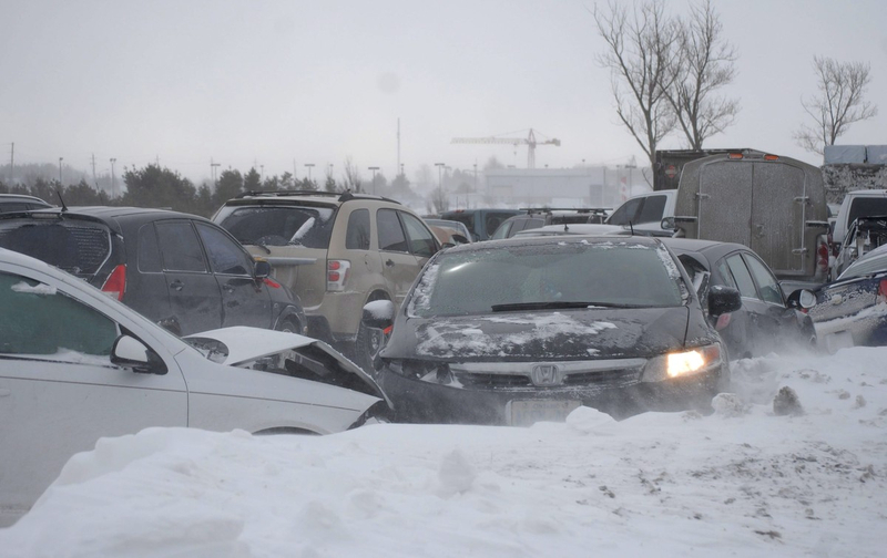 Snow squalls cause 96-car pileup outside Toronto