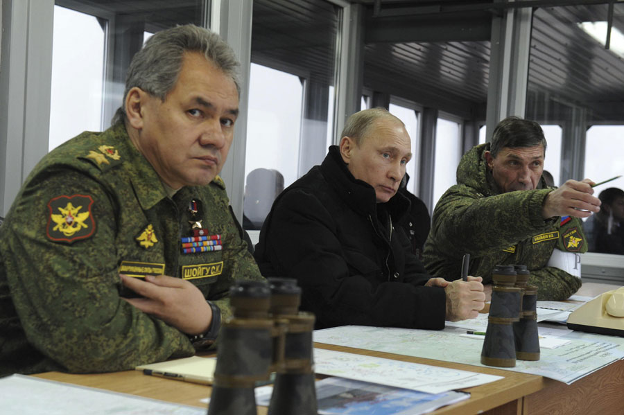 Putin inspects border troops