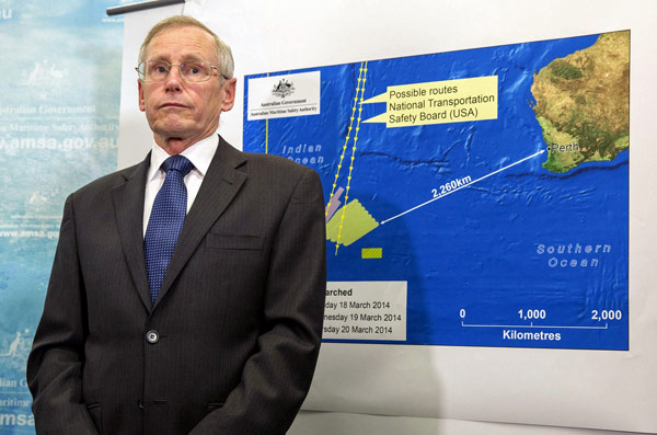 Australia investigates possible debris from MH370 in Indian Ocean