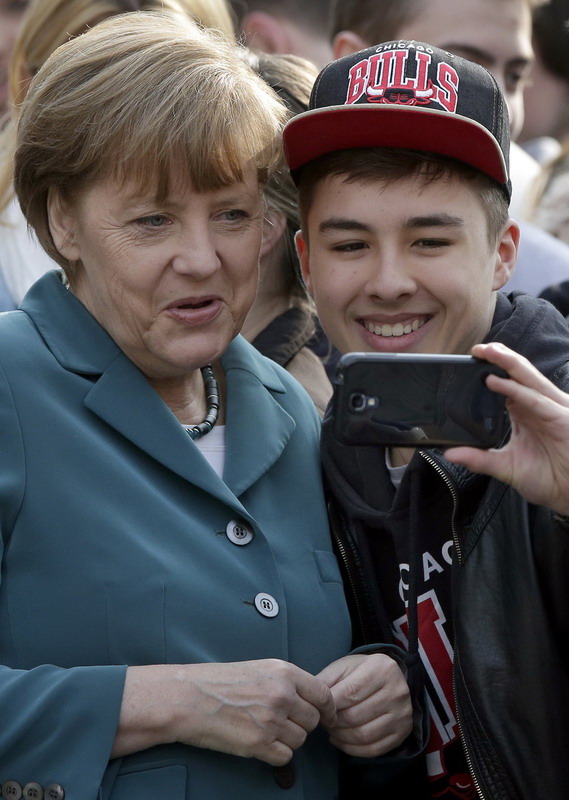 World leaders on the selfie stage