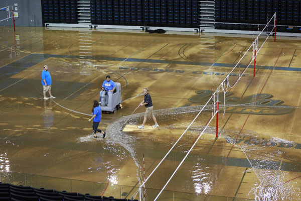 Broken water main floods UCLA