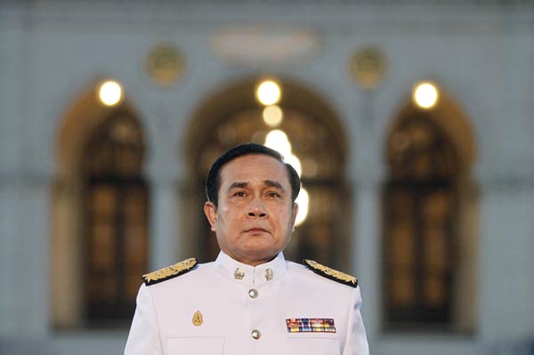 Thailand's interim cabinet sworn in