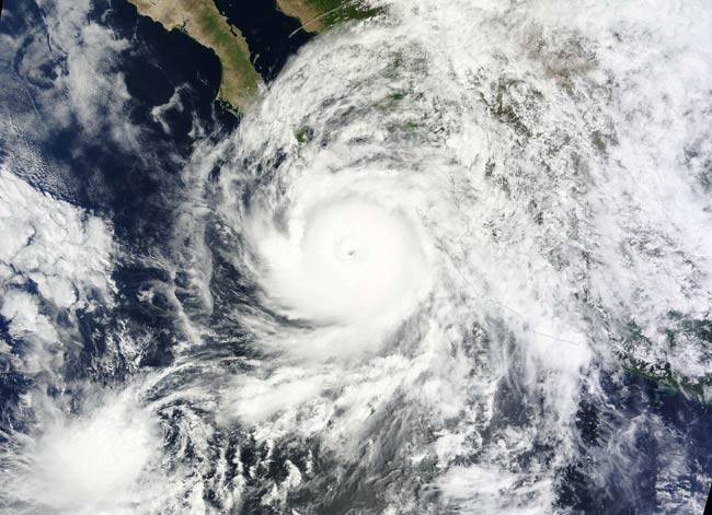 Powerful hurricane Odile barrels through Mexico's Baja