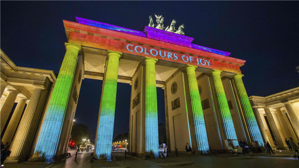 'Festival of Light' show kicks off in Berlin